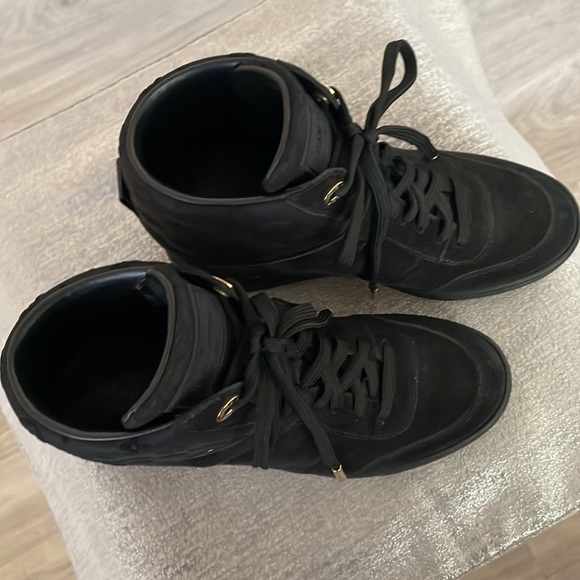 Authentic Louis Vuitton  Millennium Wedge
Sneakers Suede & Monogram Embossed - Picture 2 of 10